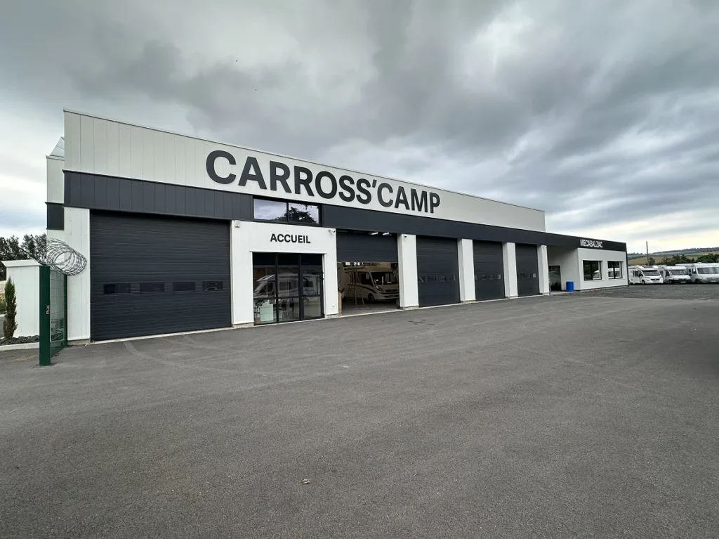 Façade du centre Carross’Camp dédié aux camping-cars à MecaBalzac